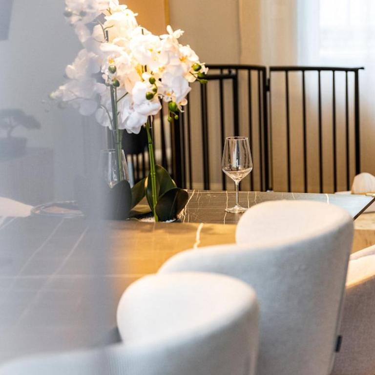 Maison Pascal - Two-Bedroom Apartment - 16