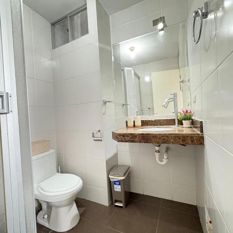 Confort y Estilo en Piura, tu estancia perfecta - Three-Bedroom Apartment - 8
