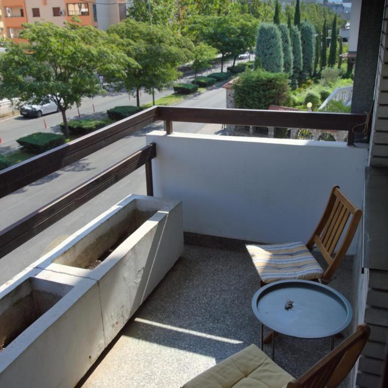 Modern 1-bedroom condo with free parking & fast WiFi - Apartman sa 1 Spavaćom Sobom - 19