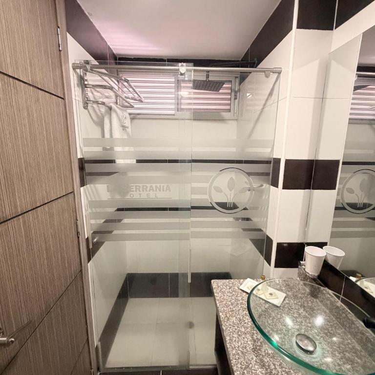 Hotel La Serrania Bucaramanga - Habitación Doble - 2 camas - 3