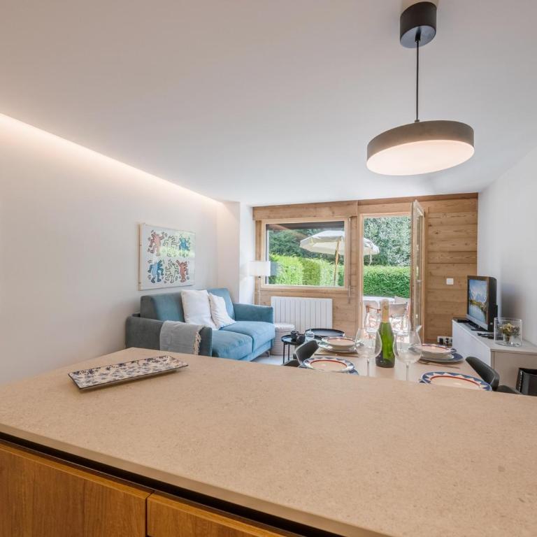 Appartement moderne avec terrasse et jardin privatif à Chamonix - Parking inclus - One-Bedroom Apartment - 17