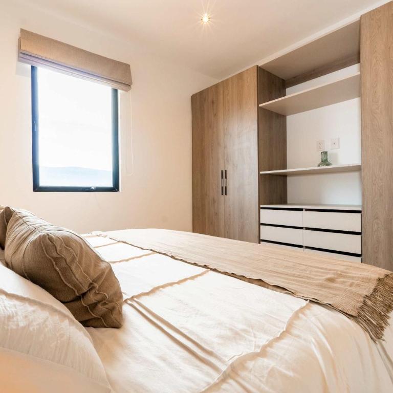 Modern 2BR Apartment 5 Mins from SMA Center - Apartment - 16