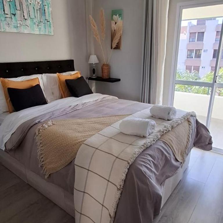 Departamento centrico con balcon - Two-Bedroom Apartment - 12
