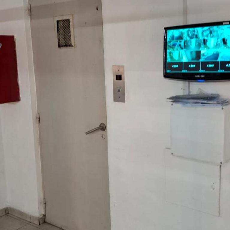 Departamento centrico con balcon - Two-Bedroom Apartment - 16