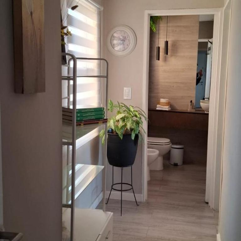 Departamento centrico con balcon - Two-Bedroom Apartment - 18