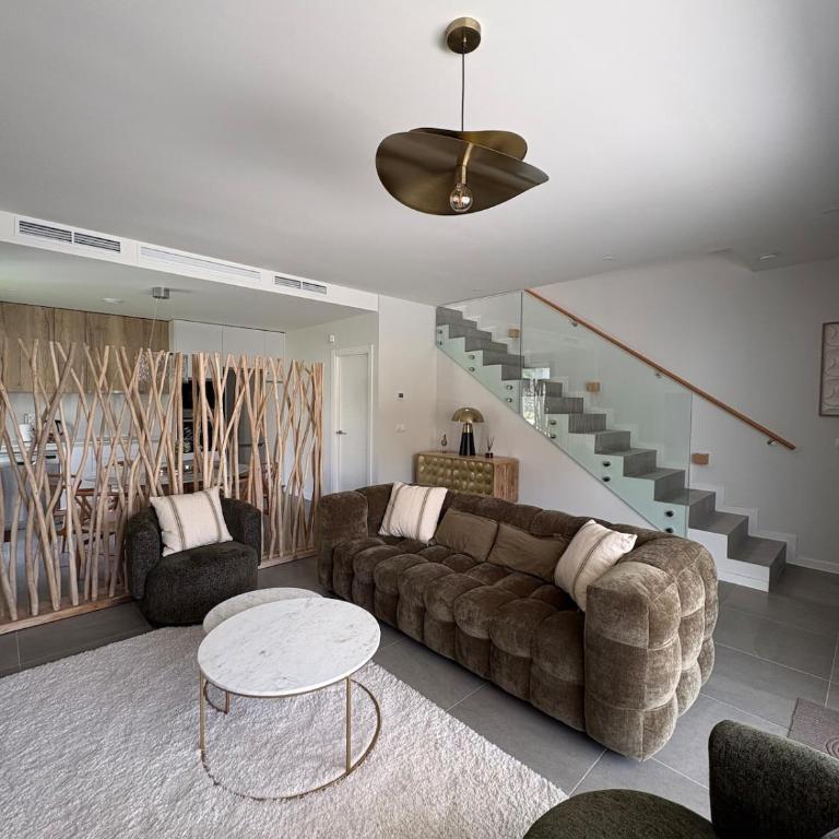 Elegant Holiday Home with Private Garden & Shared Pool - Casa de 3 dormitorios - 6