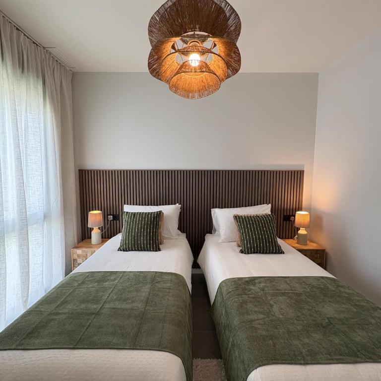 Elegant Holiday Home with Private Garden & Shared Pool - Casa de 3 dormitorios - 21