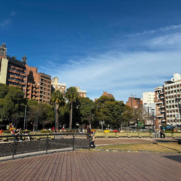 refugio Boulevard - One-Bedroom Apartment - 10