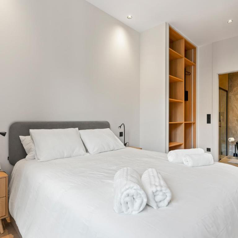 Espectacular apartamento en el centro, a 3 min de la playa de San Lorenzo - Apartamento de 2 dormitorios - 13
