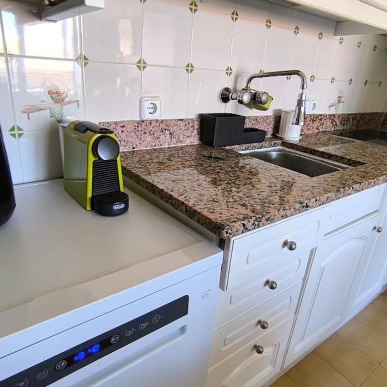 Apartamento con piscina junto al mar - Appartement 2 Chambres - 14
