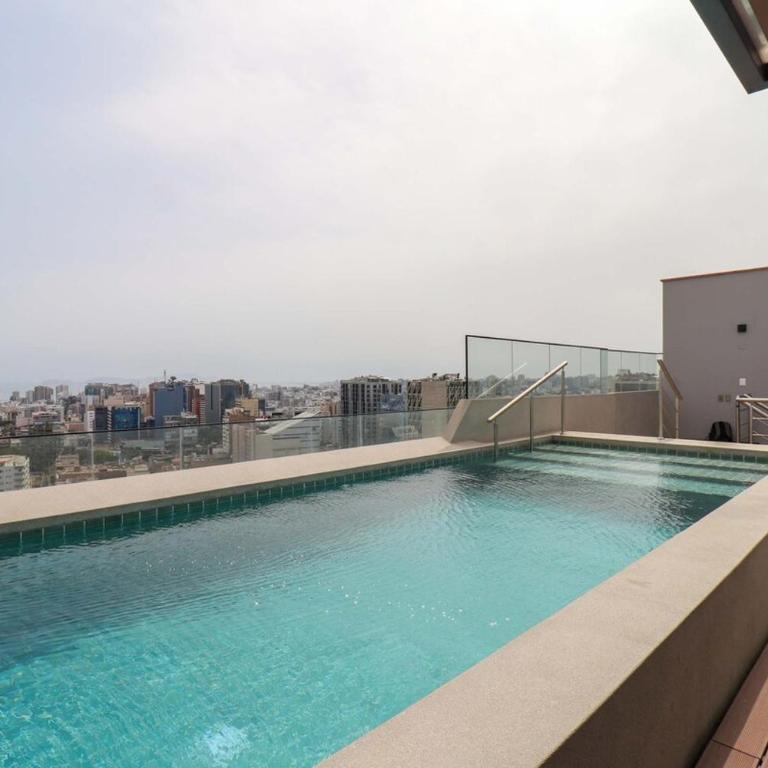 Cozy & Stylish 1BR with Pool Near Kennedy Park by Geko - One-Bedroom Apartment with Balcony - 19