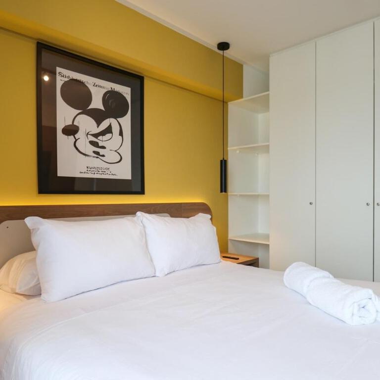 Cozy & Stylish 1BR with Pool Near Kennedy Park by Geko - One-Bedroom Apartment with Balcony - 28