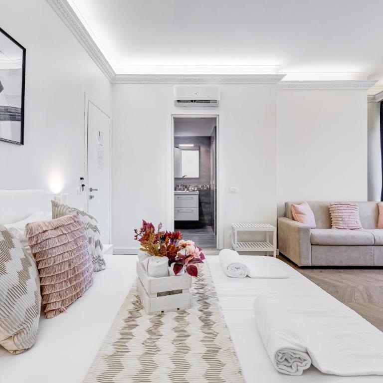 DIDAVI' Guest House - Zimmer mit Kingsize-Bett und Gartenblick. - 5