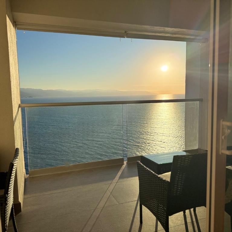 Comfortable 1-Bedroom Beachfront with Great Views - Appartement - 8