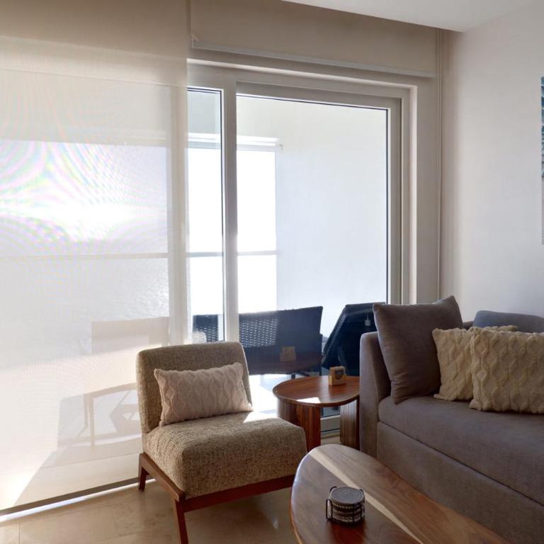 Comfortable 1-Bedroom Beachfront with Great Views - Appartement - 12