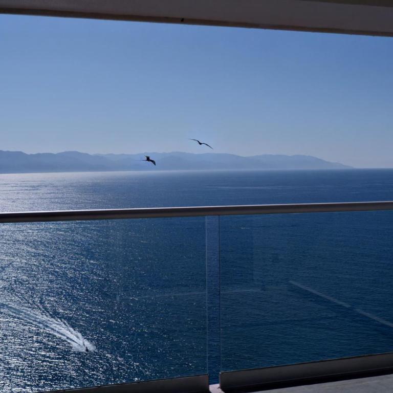 Comfortable 1-Bedroom Beachfront with Great Views - Appartement - 14