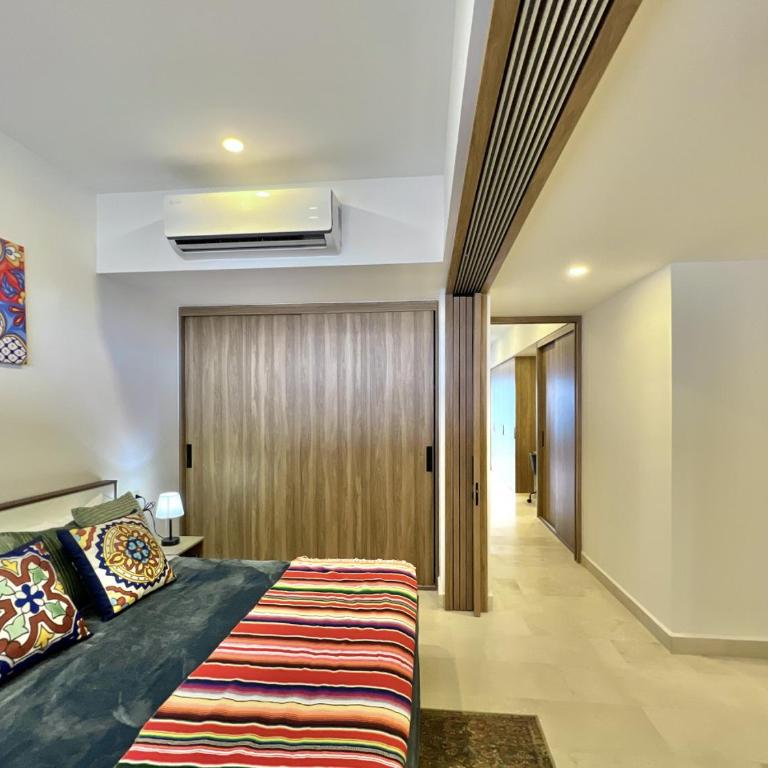 Vista Azul Sleek beachfront 1-bedroom condo with stunning bay views - One-Bedroom Apartment - 16