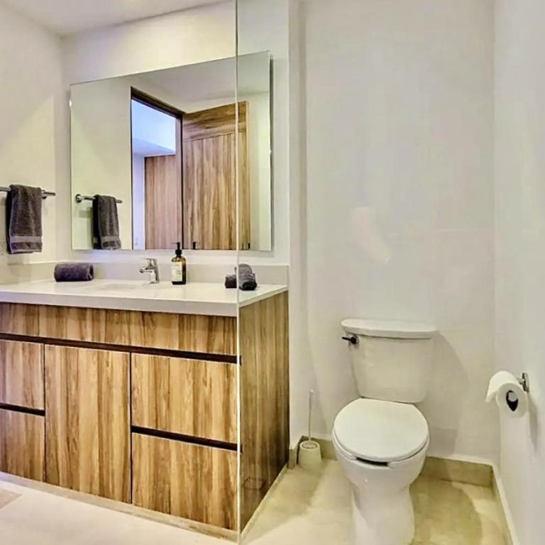 Vista Azul Sleek beachfront 1-bedroom condo with stunning bay views - One-Bedroom Apartment - 21