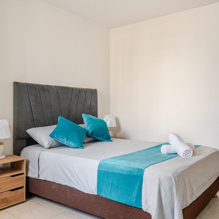 Apto playa el rodadero - Three-Bedroom Apartment - 18