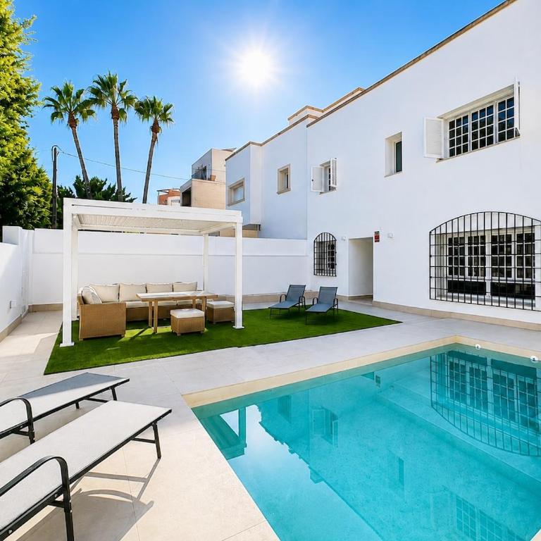 Villa Jardín con piscina privada, playa a 300 metros, 8 pax - Villa with Private Pool - 1