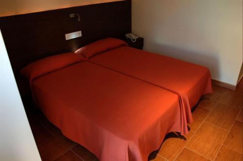Hostal Los Coronales - Twin Room - 7