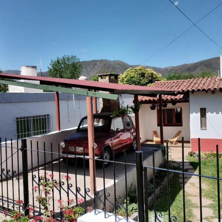 Eluney Temporary rental house in La Falda, Córdoba - Two-Bedroom House - 1