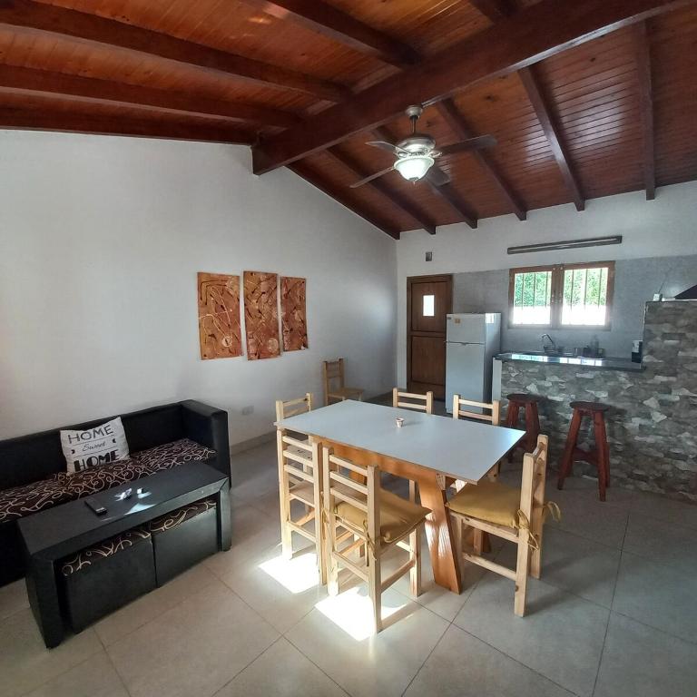 Eluney Temporary rental house in La Falda, Córdoba - Two-Bedroom House - 15