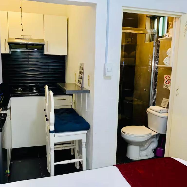 Suites Casa Pajaritos Mezquitán - Habitación Doble con baño privado - 4