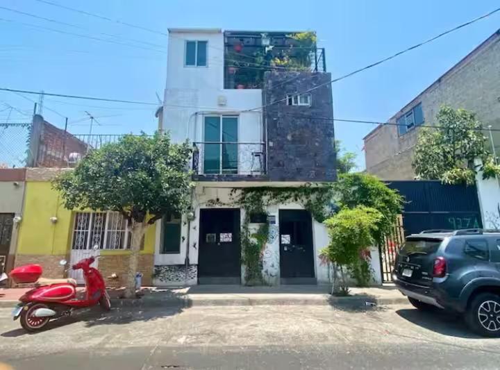 Suites Casa Pajaritos Mezquitán - Habitación Doble con baño privado - 10