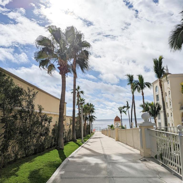 Endless Summer - Award Winning 2Bed 2Bath Condo - Heated Rooftop Pool with Ocean Views - Gym - 5min walk to Beach - Fiber Internet - Sleeps 6 - Apartamento - 51