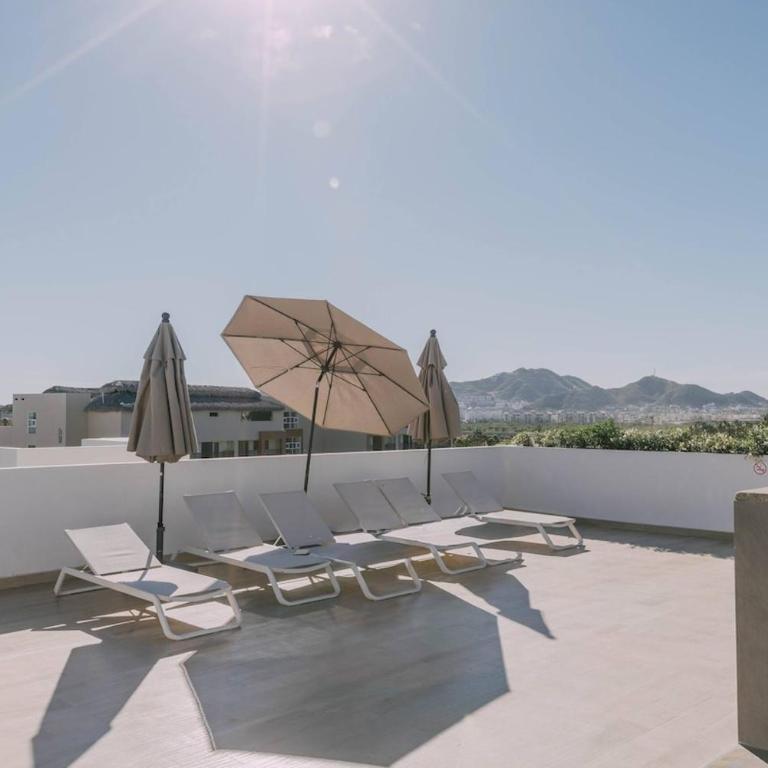Endless Summer - Award Winning 2Bed 2Bath Condo - Heated Rooftop Pool with Ocean Views - Gym - 5min walk to Beach - Fiber Internet - Sleeps 6 - Apartamento - 76