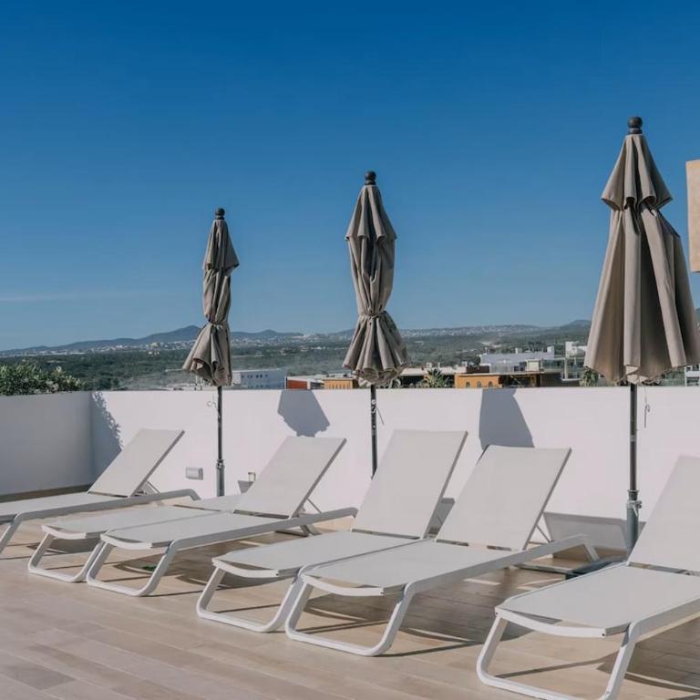 Endless Summer - Award Winning 2Bed 2Bath Condo - Heated Rooftop Pool with Ocean Views - Gym - 5min walk to Beach - Fiber Internet - Sleeps 6 - Apartamento - 77