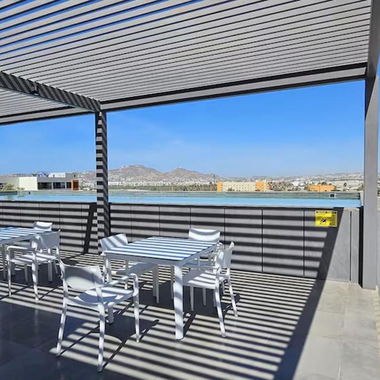 Endless Summer - Award Winning 2Bed 2Bath Condo - Heated Rooftop Pool with Ocean Views - Gym - 5min walk to Beach - Fiber Internet - Sleeps 6 - Apartamento - 79