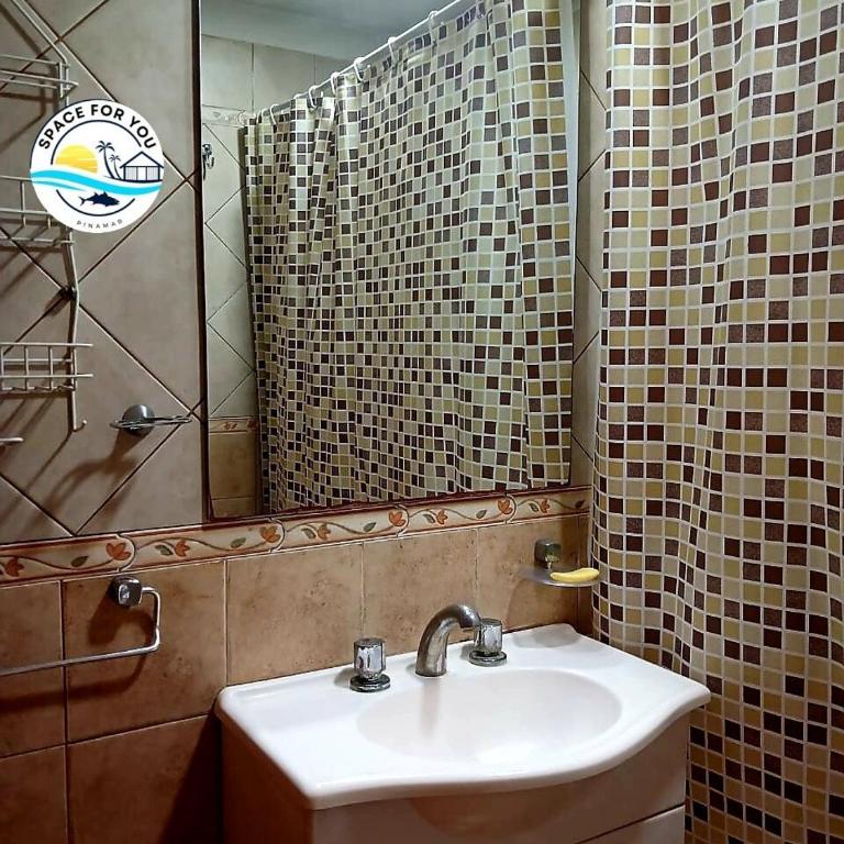 new Malvinas de lujo 22-54-538-033 - Three-Bedroom House - 12