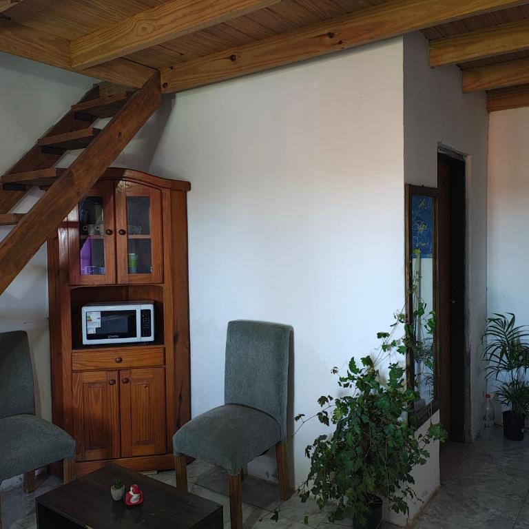Hospedaje Magno Casa Completa Con Pileta Parrilla Frente A La Laguna Chascomus - Two-Bedroom House - 4