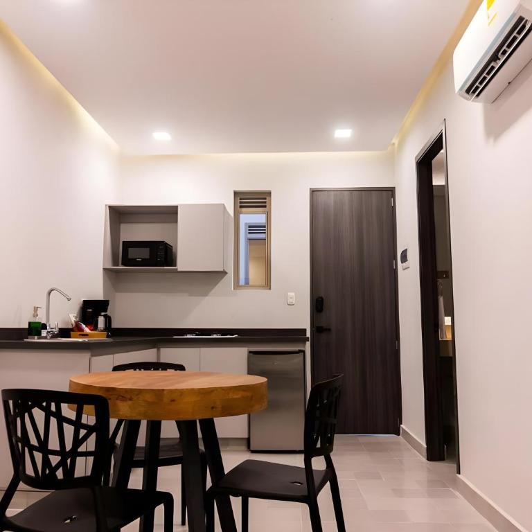 The Garden Suites - Deluxe Apartment - 2