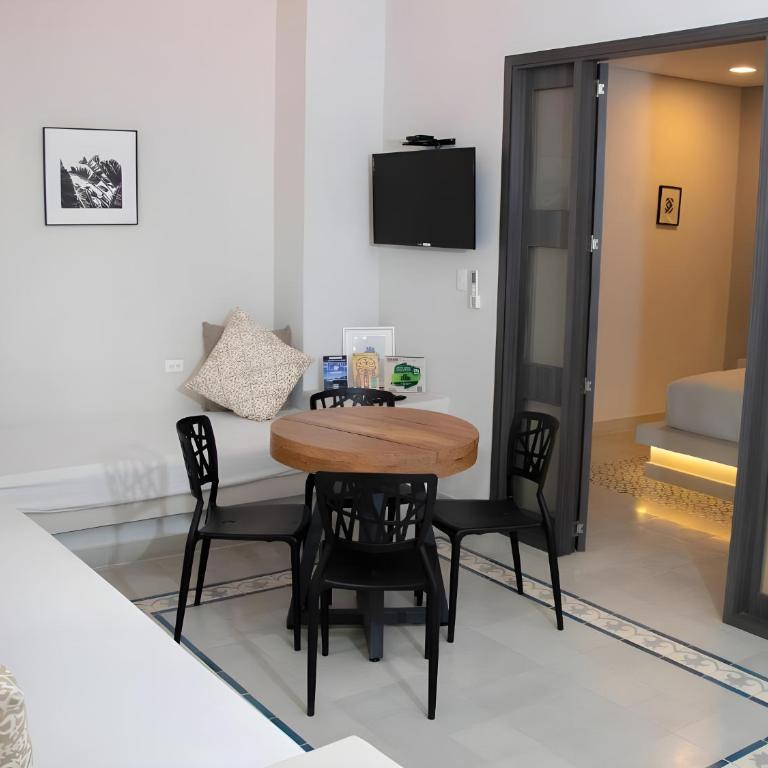 The Garden Suites - Deluxe Apartment - 4