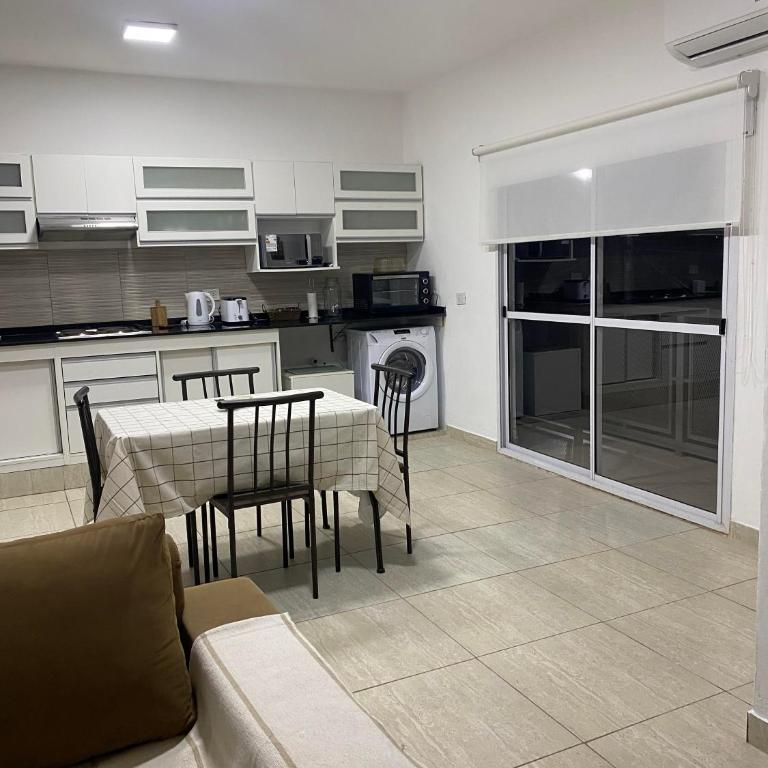 Karina Apartamentos - Two-Bedroom Deluxe Apartment with Balcony - 13