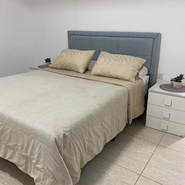 Karina Apartamentos - Two-Bedroom Deluxe Apartment with Balcony - 15