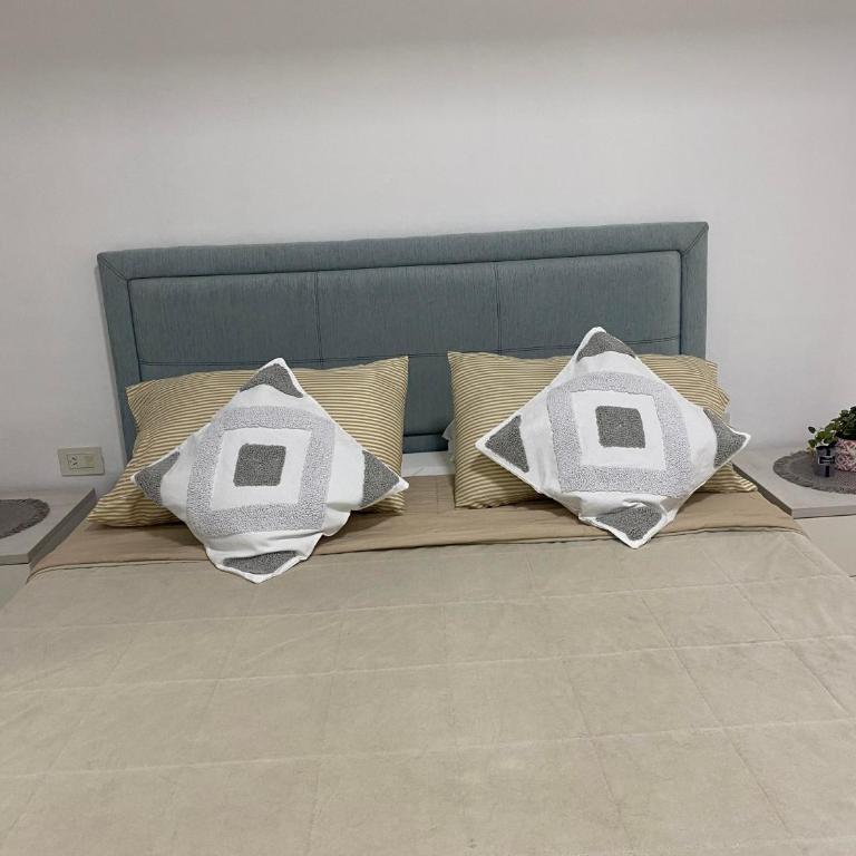 Karina Apartamentos - Two-Bedroom Deluxe Apartment with Balcony - 16