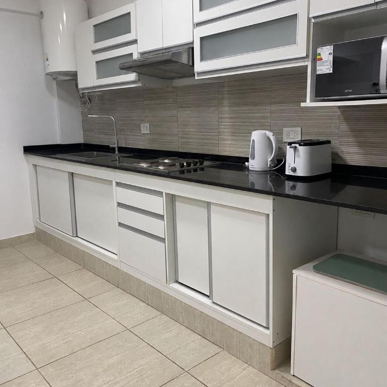 Karina Apartamentos - Two-Bedroom Deluxe Apartment with Balcony - 3