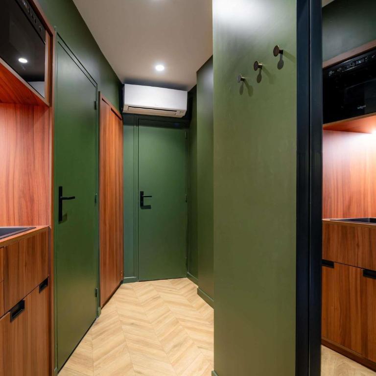 Mercure Paris Tour Eiffel Pont Mirabeau - Superior Apartment with One Double Bed and Sofa - 3