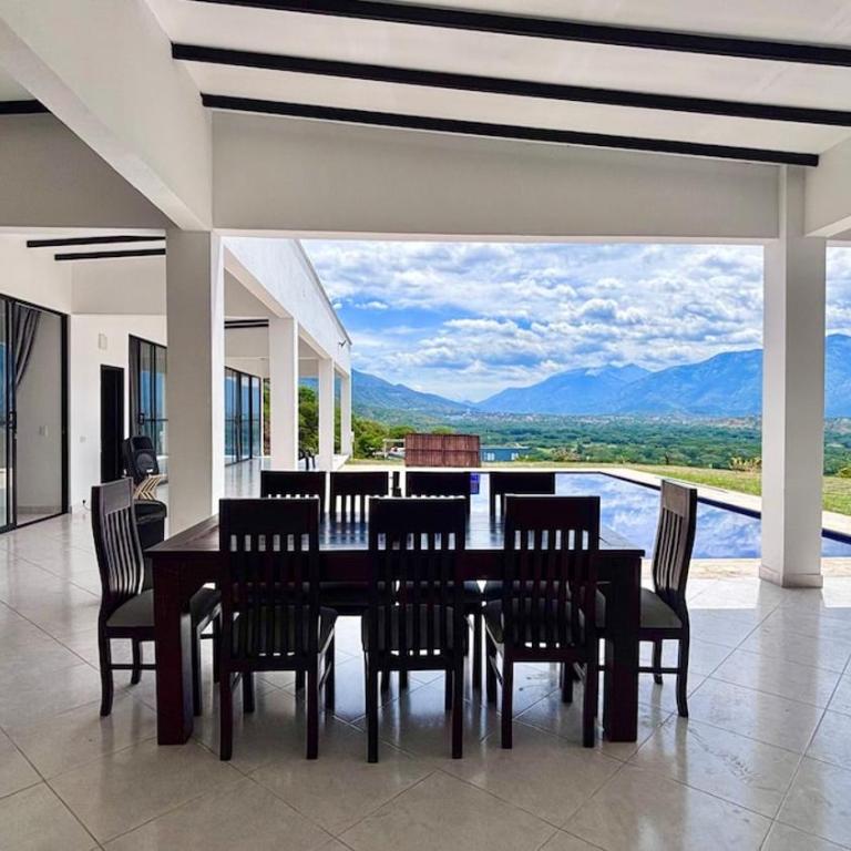 Luxury Estate, Pool with Nature and Relaxation - Villa - 7