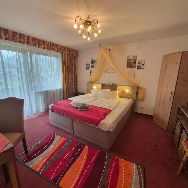 Tourist Hotel Boehm - Doppelzimmer mit Bergblick - 4