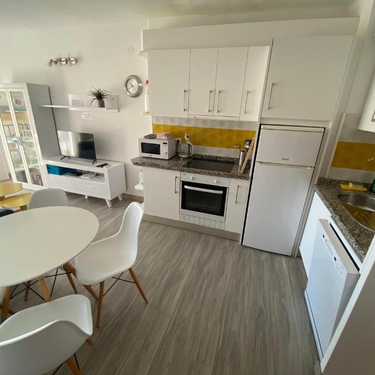 ¡Playa Torrecilla, a un paso del centro peatonal! - Apartamento - 7