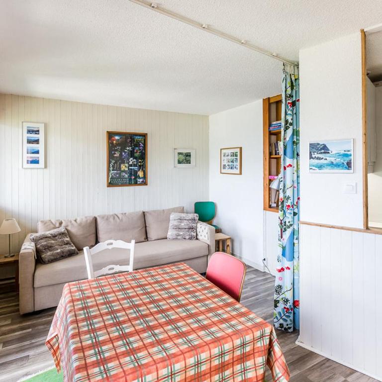 Studio rénové, 3 pers, proche pistes & commerces, parking gratuit - FR-1-329-50 - Studio - 1