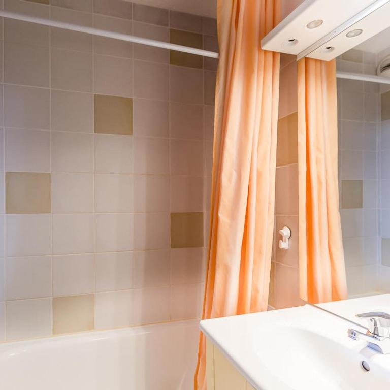 Studio cosy rénové avec balcon, proche pistes/commerces, à Montchavin La Plagne - FR-1-329-3 - Monolocale - 8