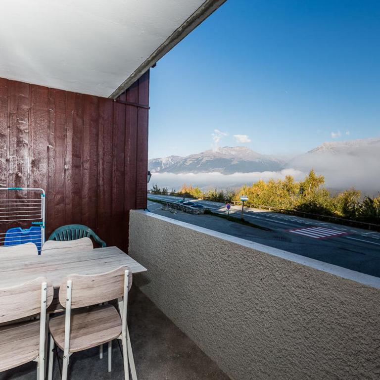Charmant appartement rénové 2/3 pièces pour 5 pers, proche pistes et commerces, parking gratuit - FR-1-329-29 - Apartment (5 Adults) - 11