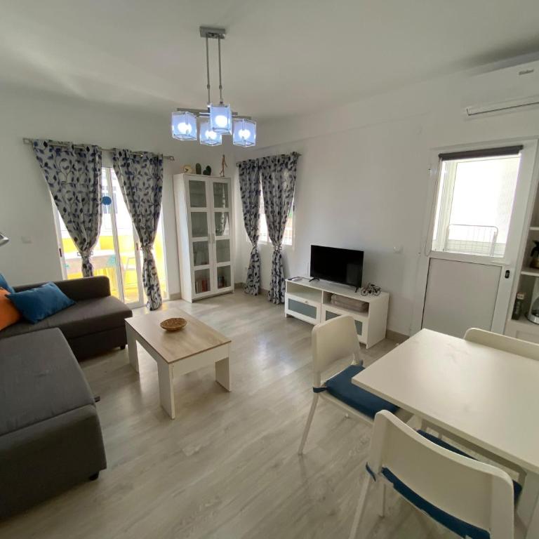 ¡A un paso de peatonal del Balcón de Europa! - Appartement 1 Chambre - 1