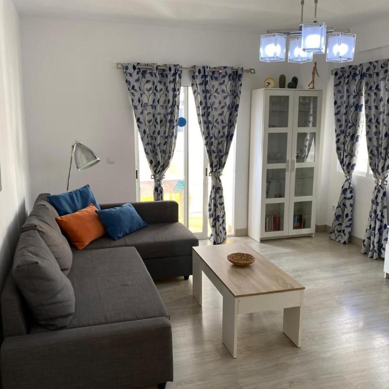 ¡A un paso de peatonal del Balcón de Europa! - Appartement 1 Chambre - 6